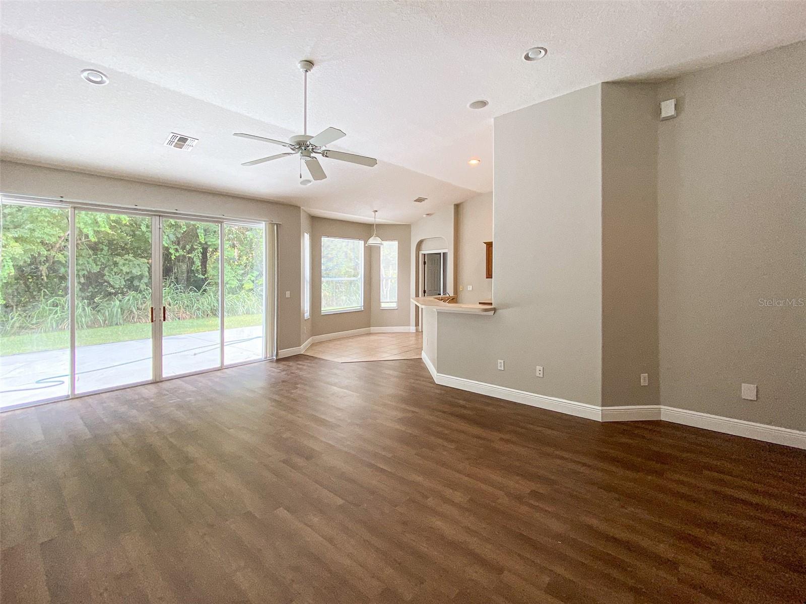 Image 5 of 32 For 3018 Lakewood Pointe Drive