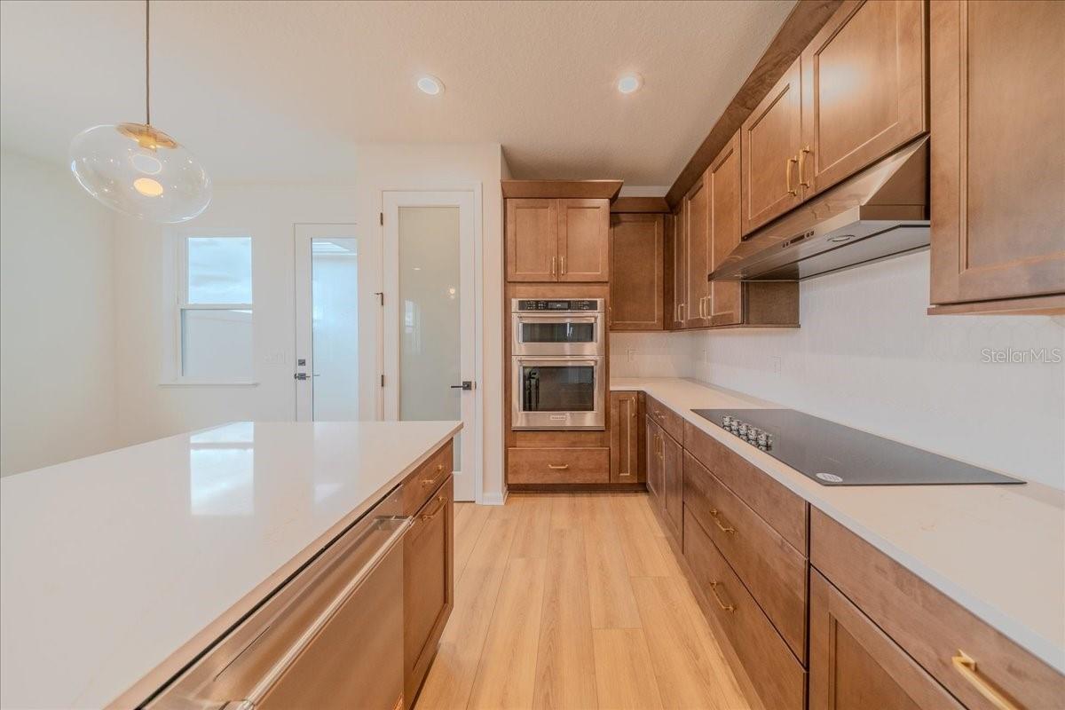 Image 16 of 70 For 1895 Pinecliff Drive