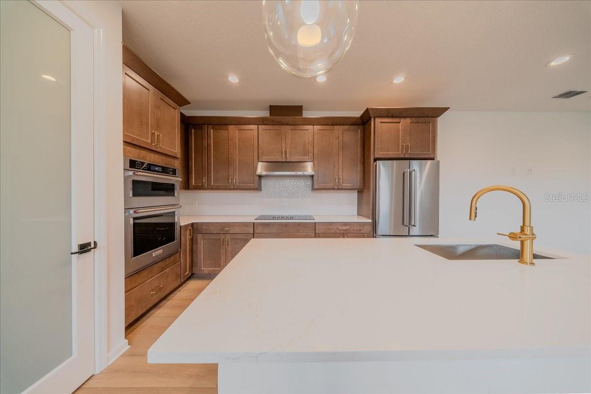 Image 17 of 70 For 1895 Pinecliff Drive