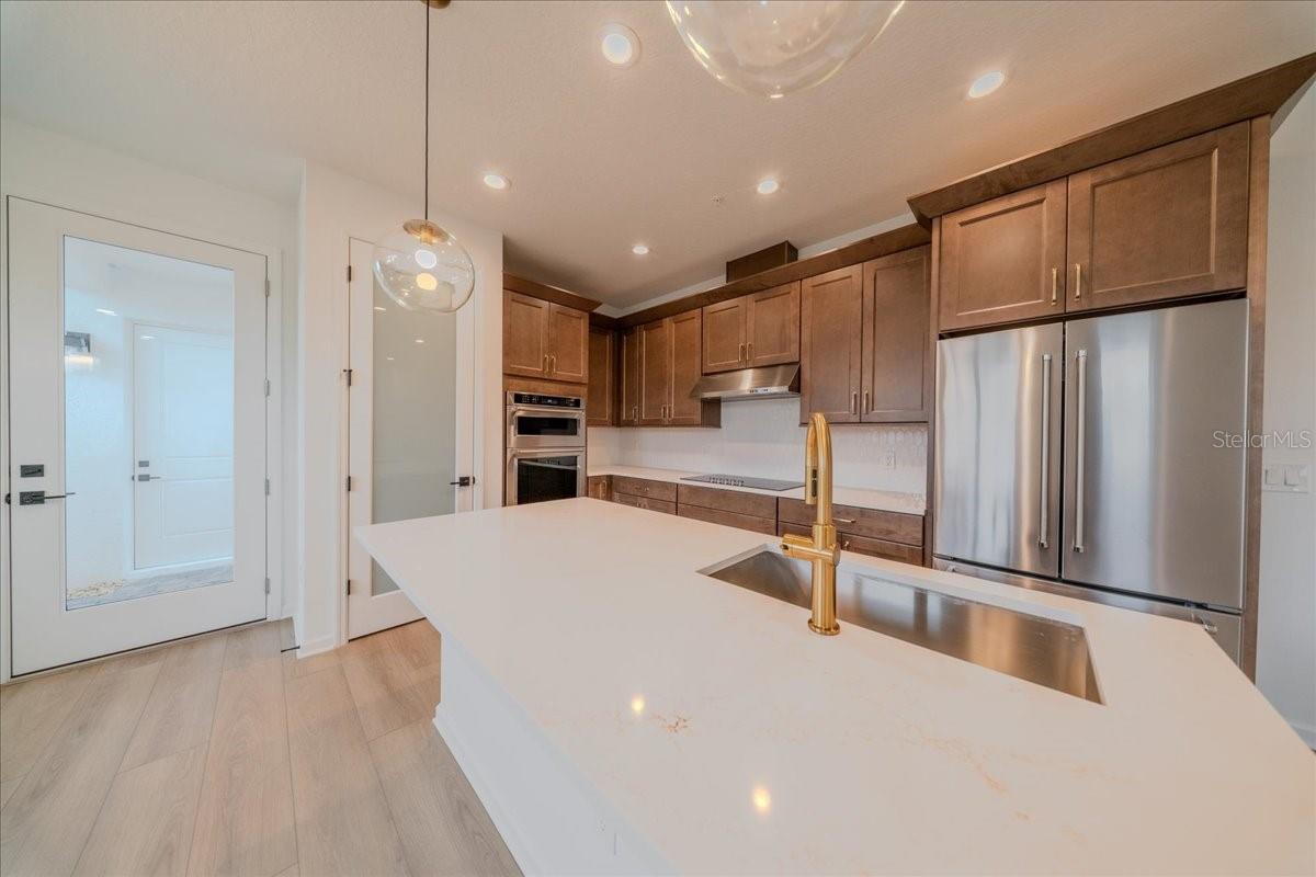 Image 18 of 70 For 1895 Pinecliff Drive