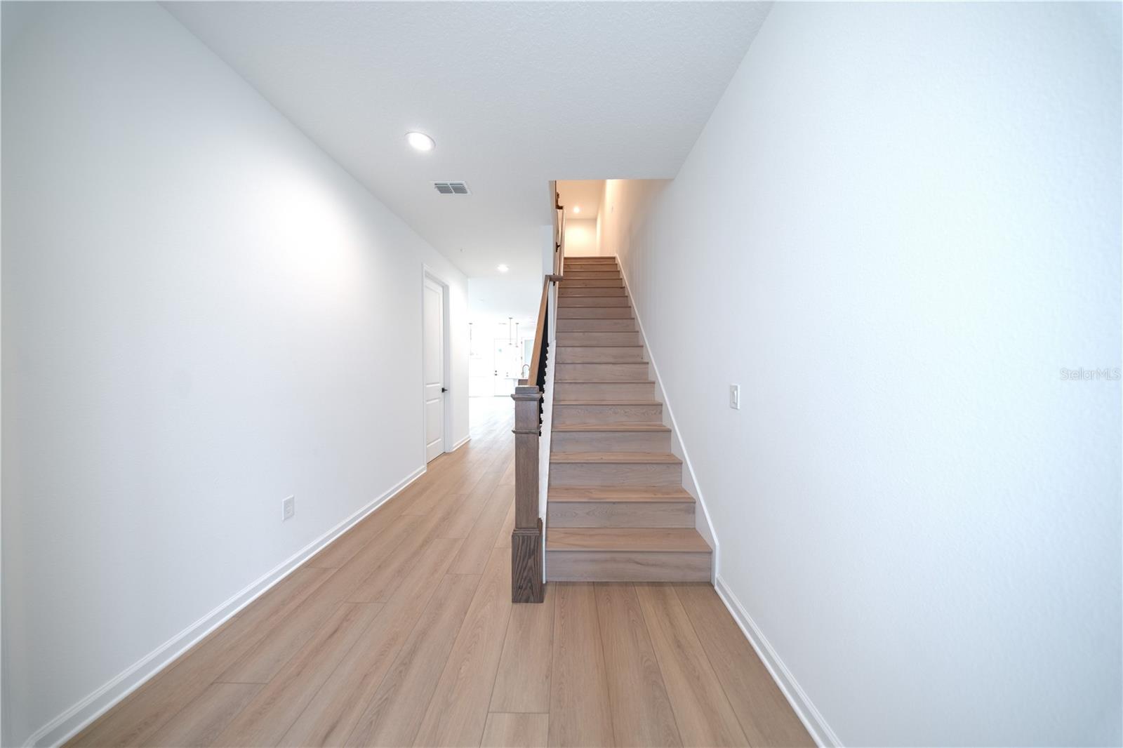 Image 6 of 70 For 1895 Pinecliff Drive