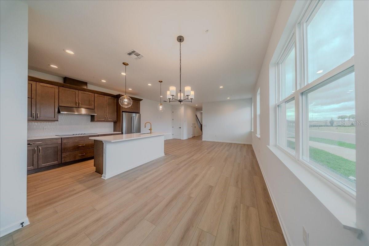 Image 9 of 70 For 1895 Pinecliff Drive