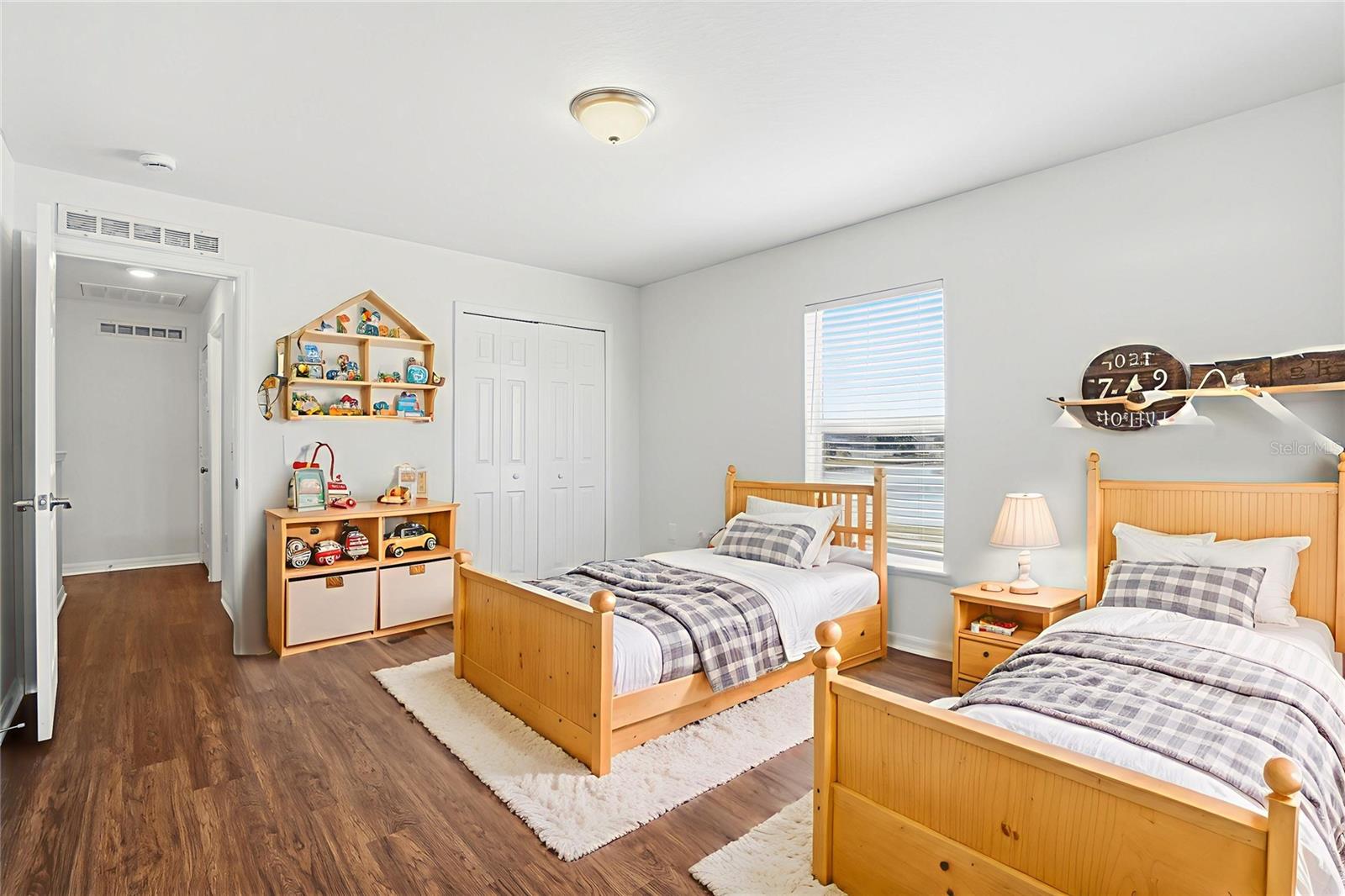 Image 6 of 35 For 13629 Silver Charm Court