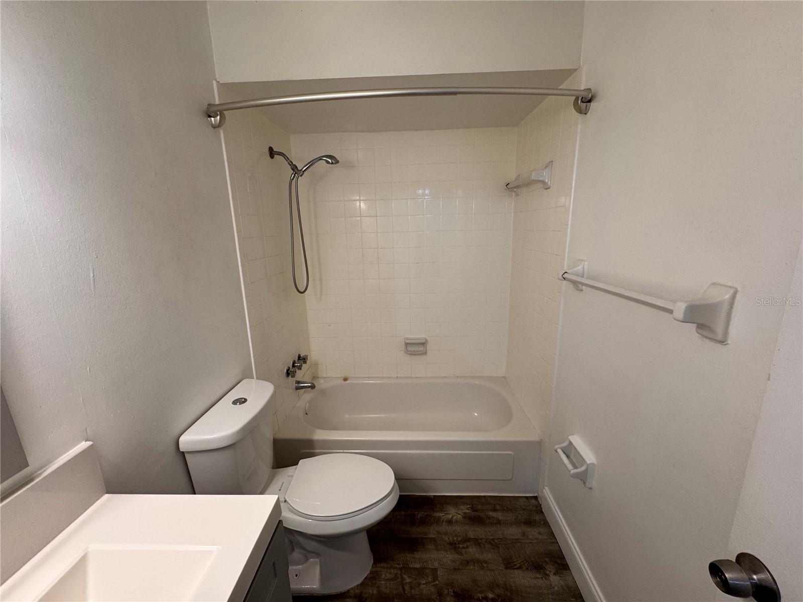 Image 10 of 35 For 5317 Curry Ford Road O201