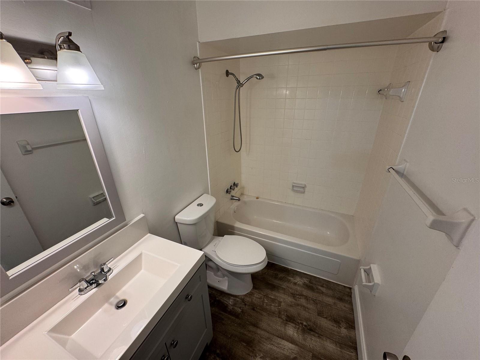 Image 11 of 35 For 5317 Curry Ford Road O201