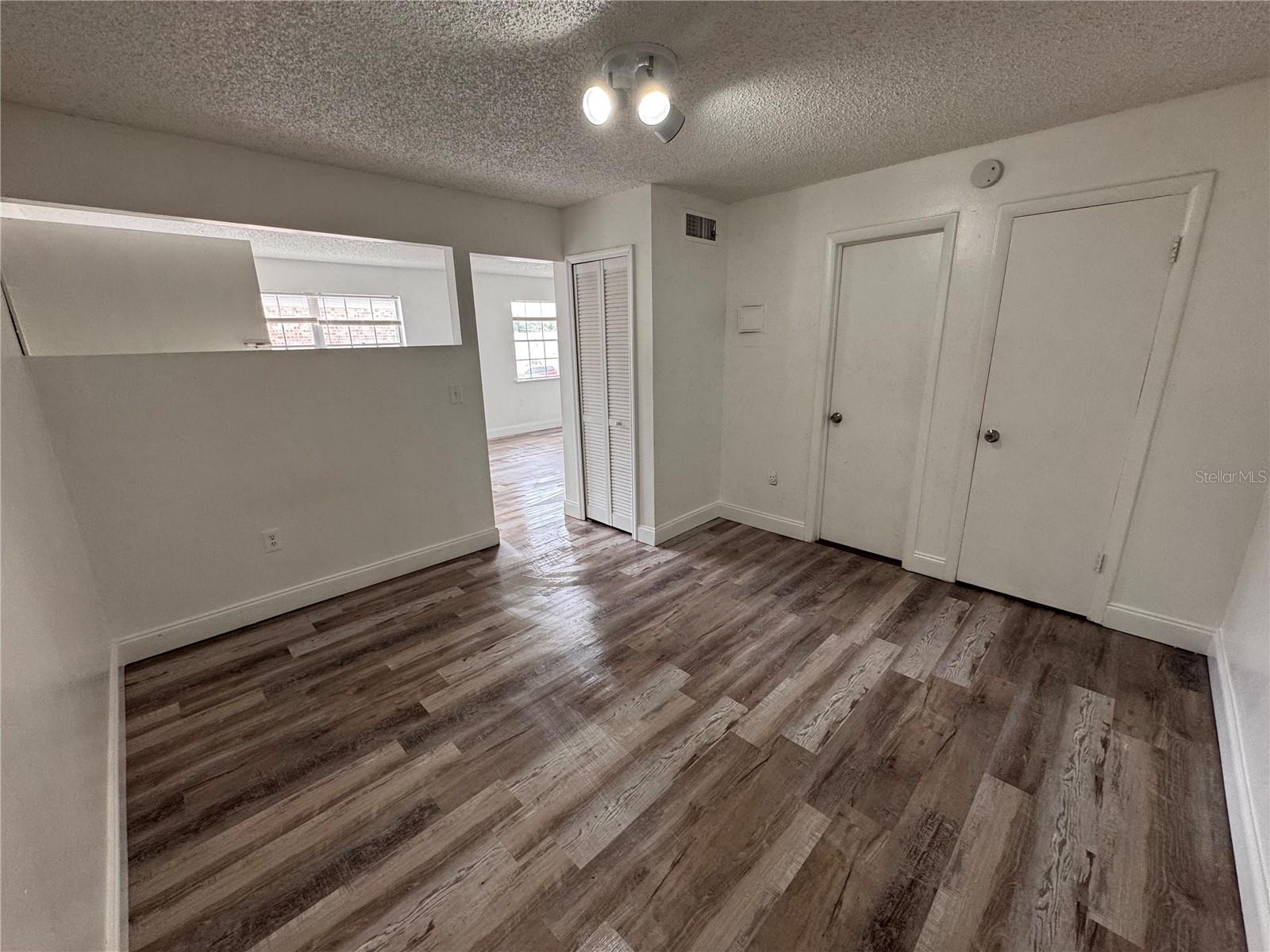 Image 19 of 35 For 5317 Curry Ford Road O201