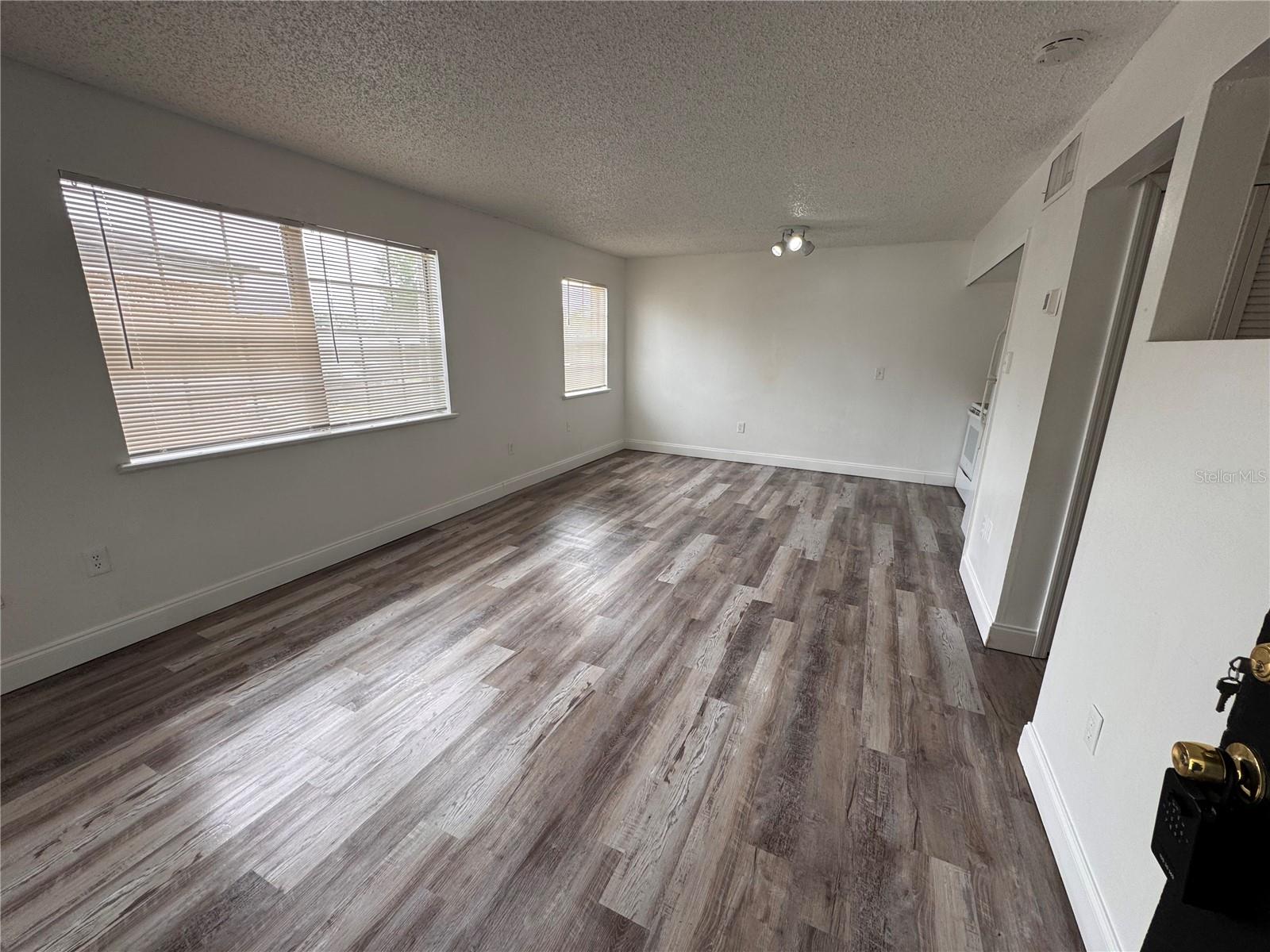 Image 3 of 35 For 5317 Curry Ford Road O201