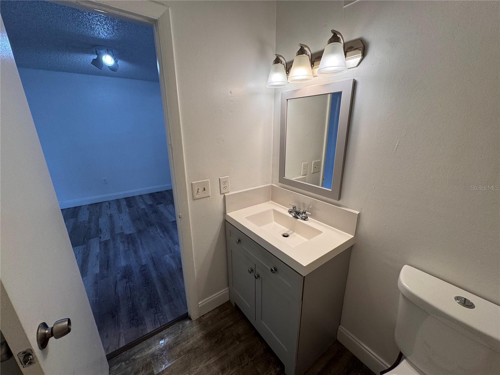 Image 9 of 35 For 5317 Curry Ford Road O201