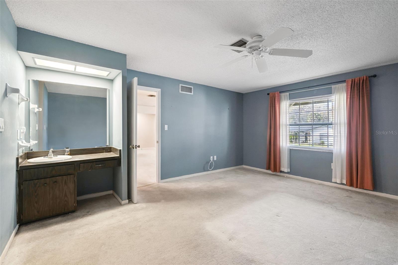 Image 14 of 25 For 958 Orange Avenue