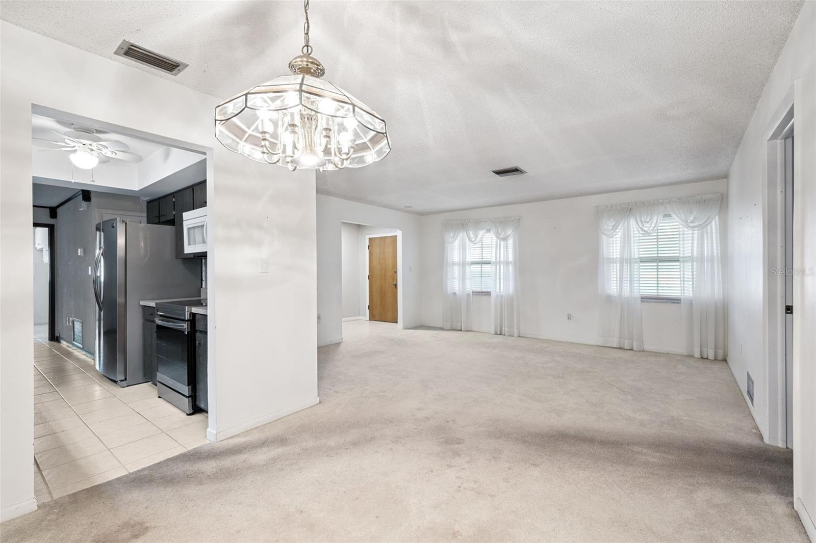 Image 16 of 25 For 958 Orange Avenue