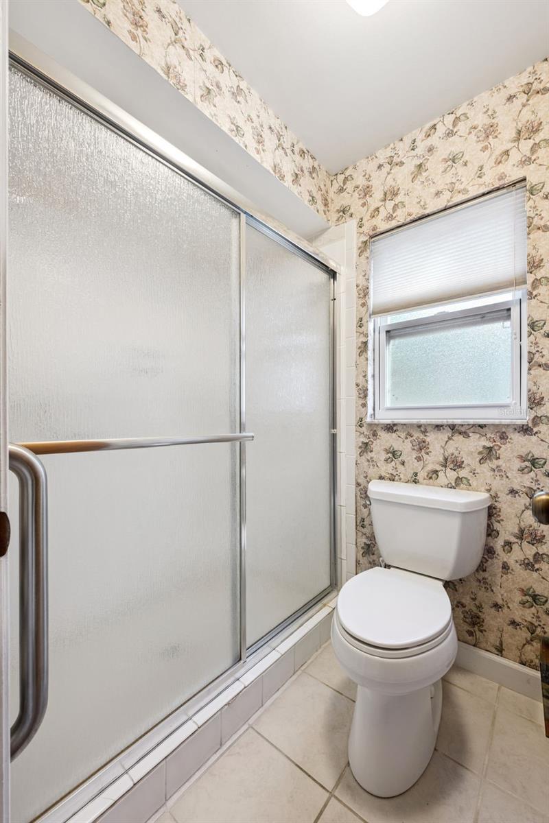 Image 23 of 25 For 958 Orange Avenue