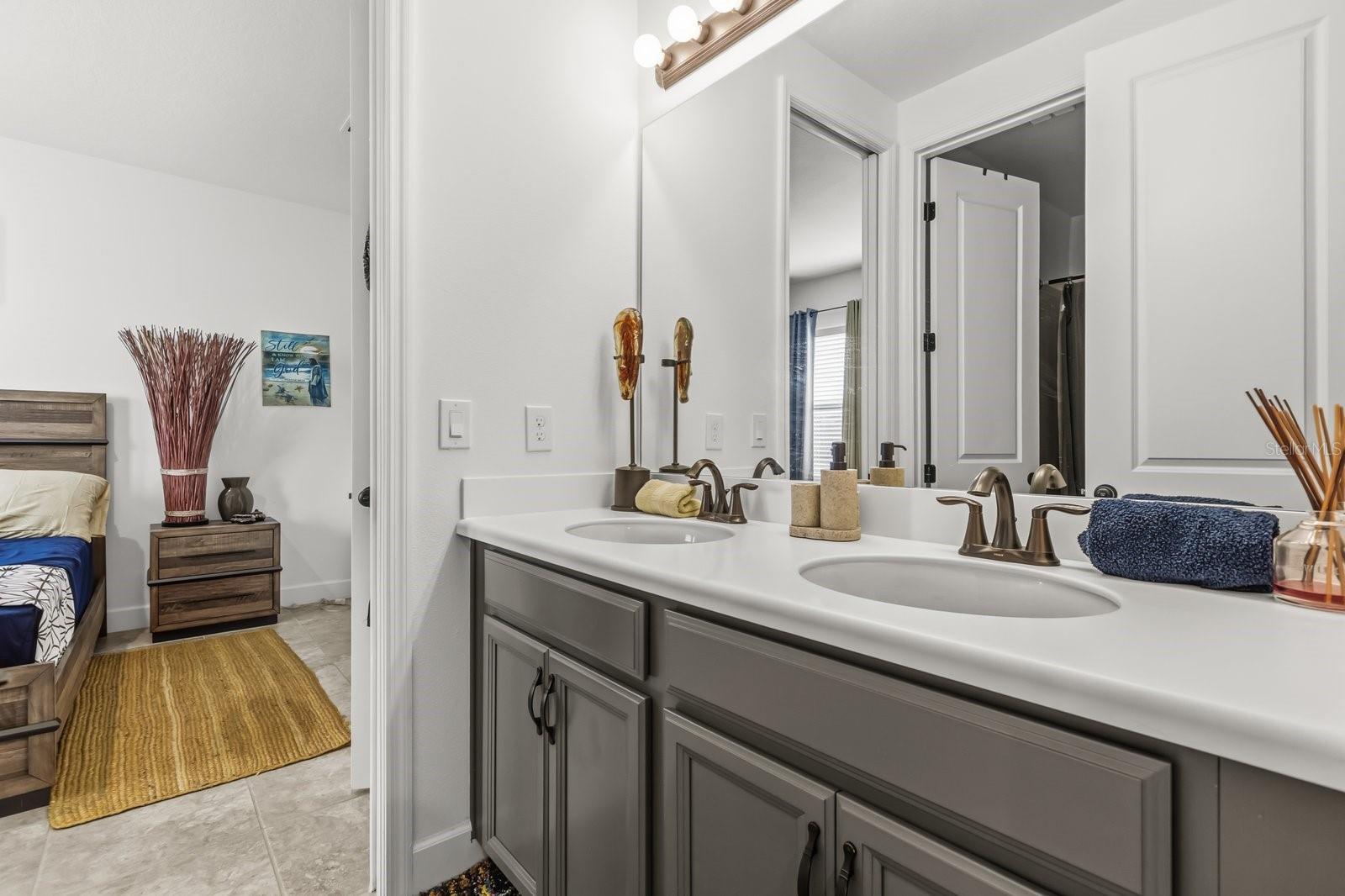 Image 28 of 41 For 3963 Carrick Bend Drive