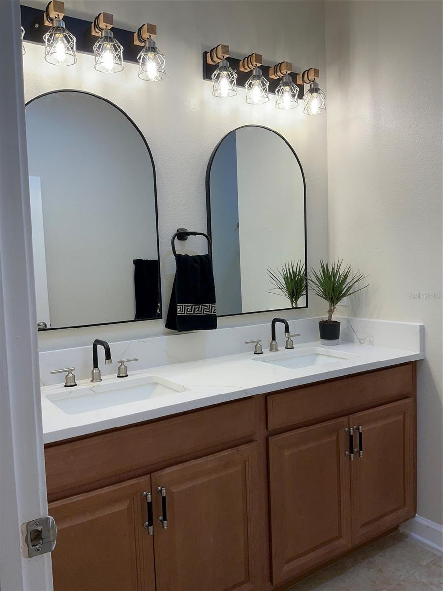 Image 16 of 43 For 3550 Fairwaters Court #c