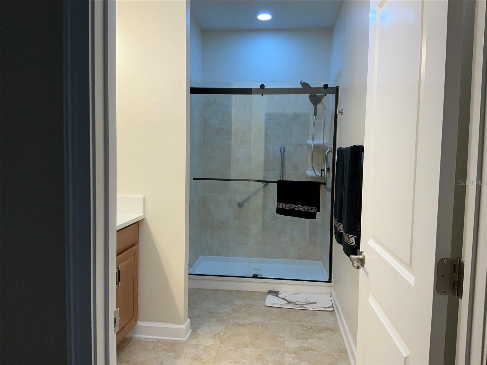 Image 18 of 43 For 3550 Fairwaters Court #c