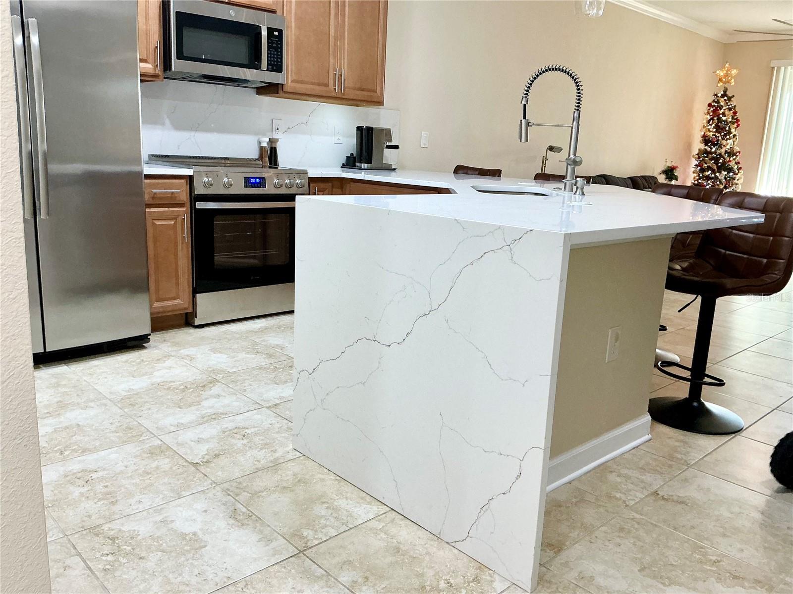 Image 2 of 43 For 3550 Fairwaters Court #c