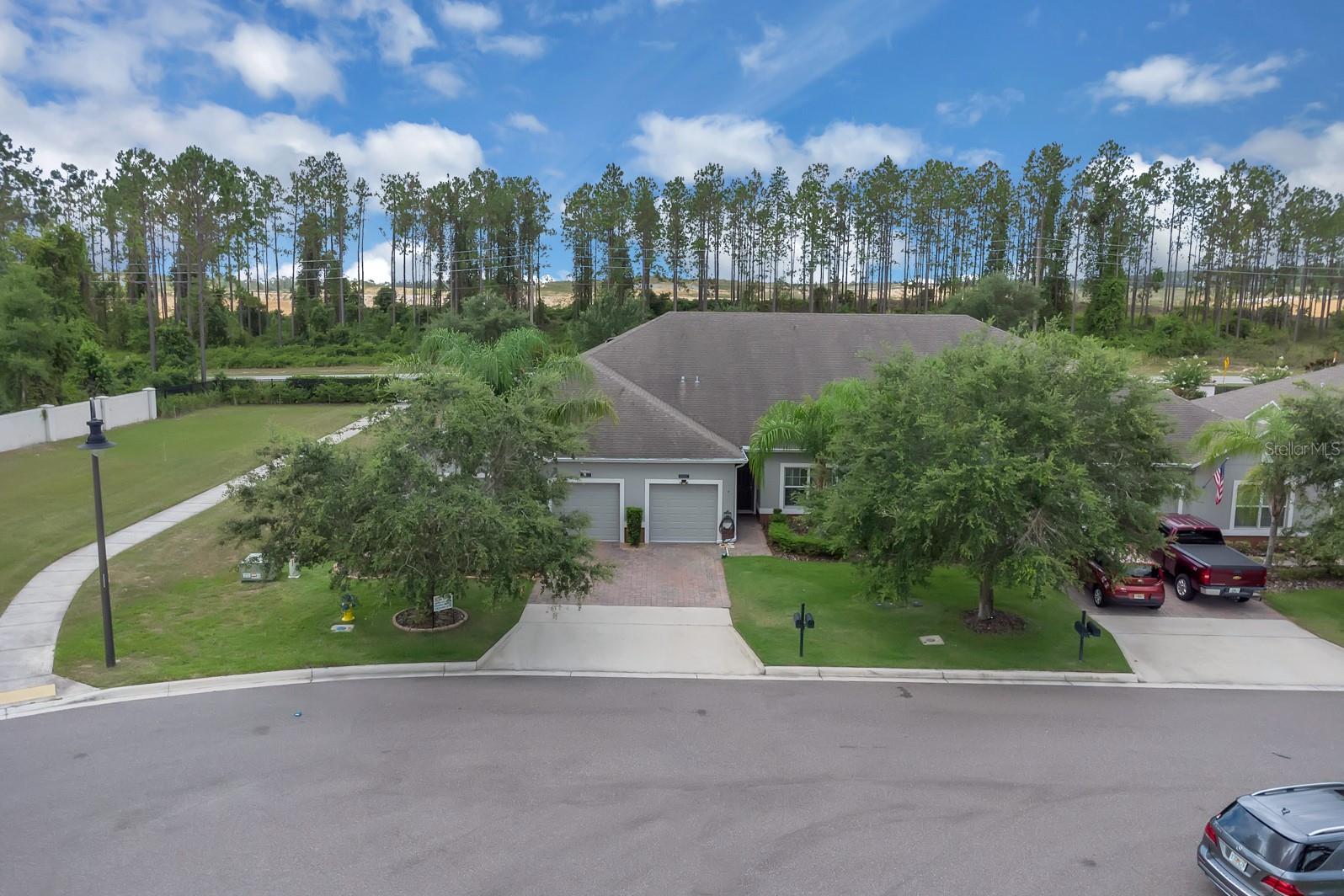 Image 27 of 43 For 3550 Fairwaters Court #c