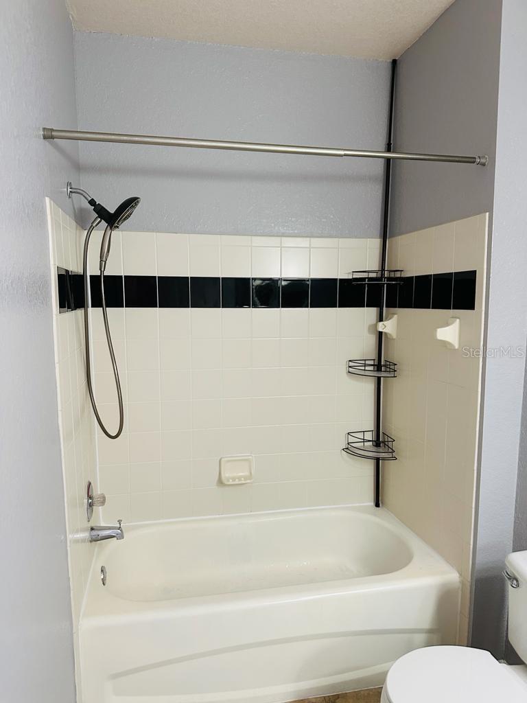 Image 12 of 16 For 6025 Westgate Drive 2536