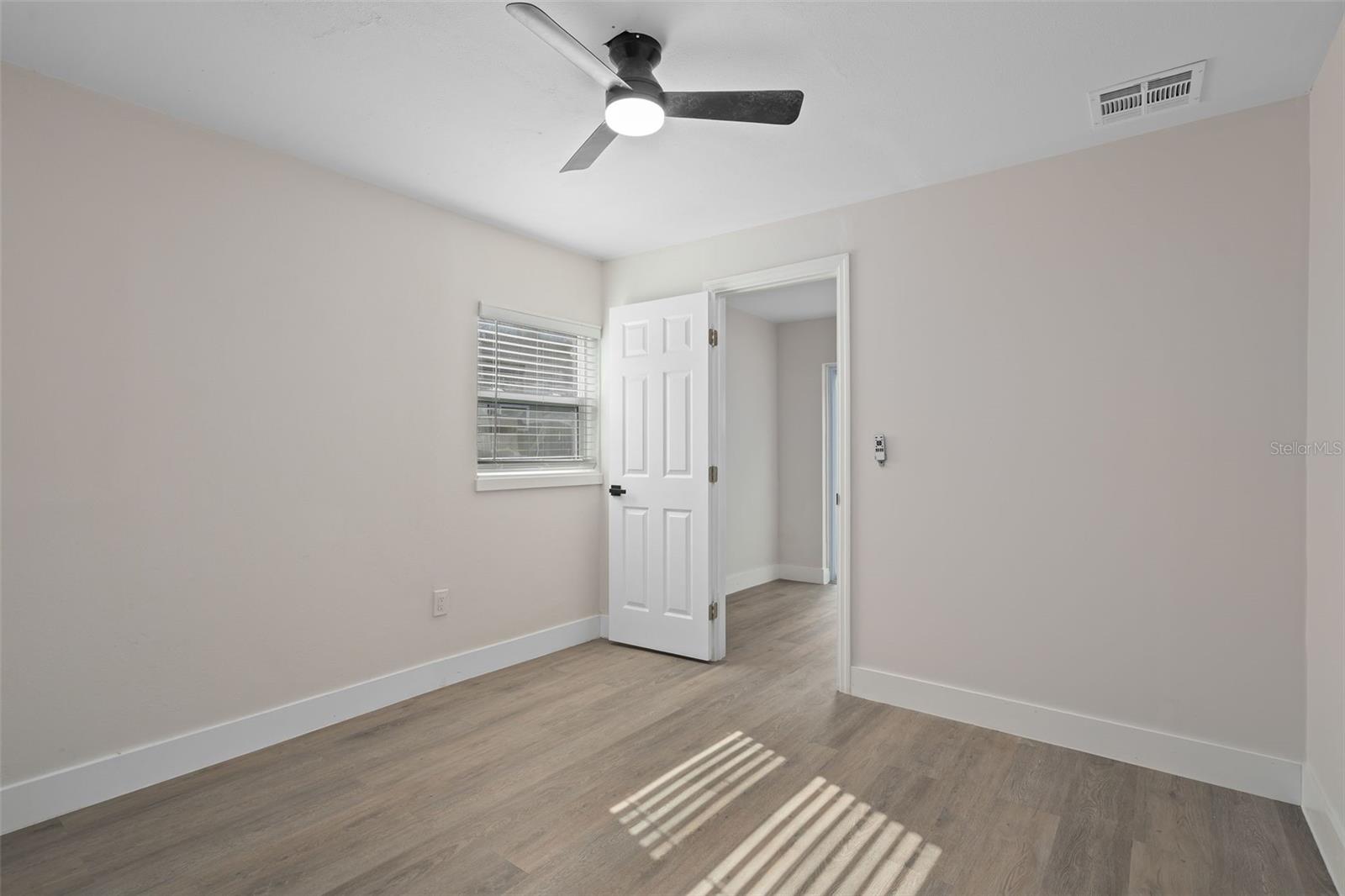 Image 18 of 34 For 118 Deacon Jones Boulevard