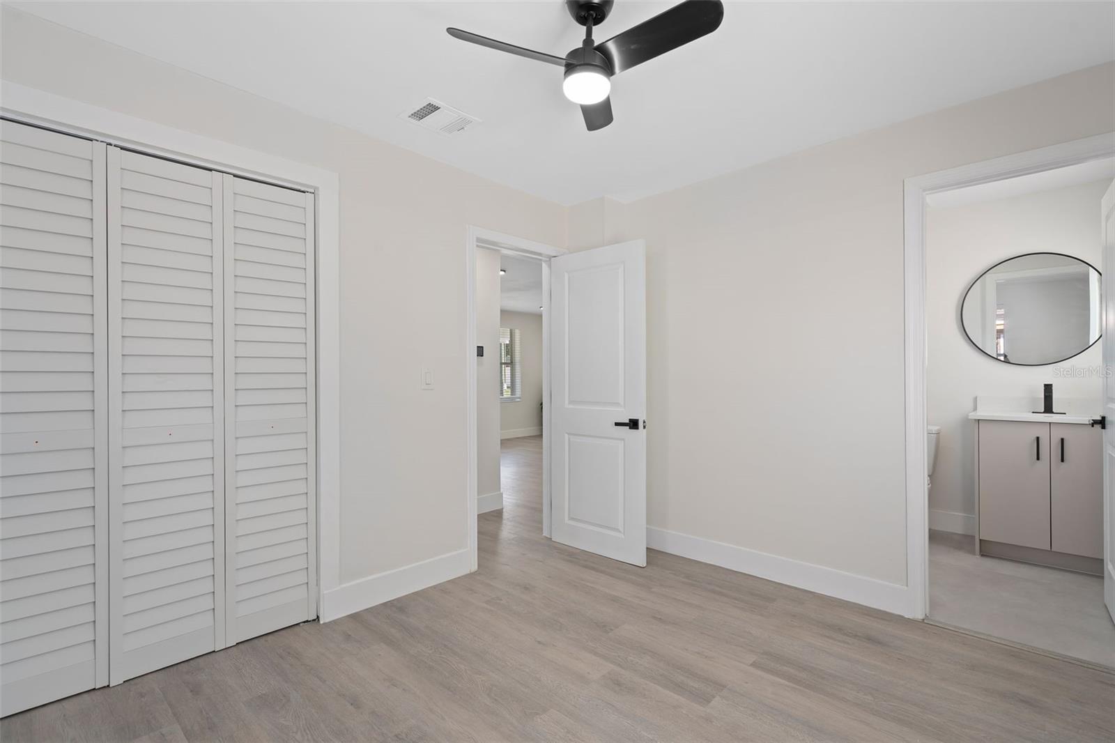 Image 23 of 34 For 118 Deacon Jones Boulevard