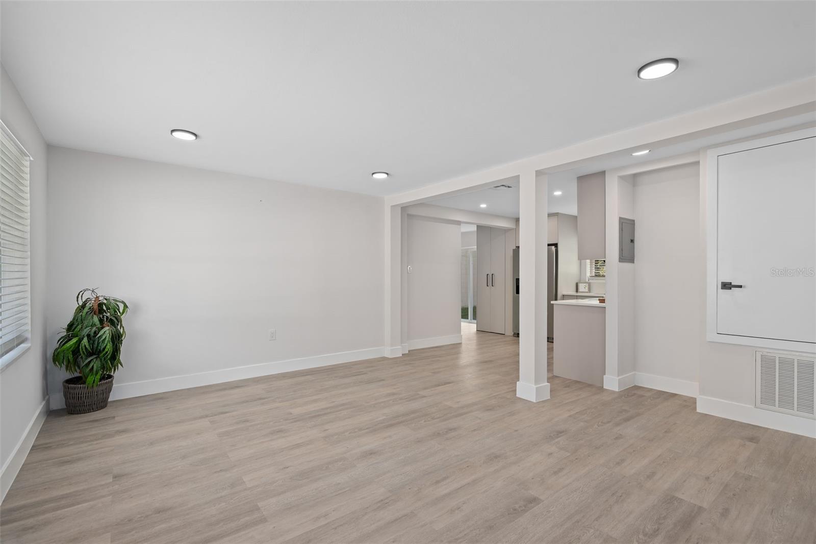 Image 5 of 34 For 118 Deacon Jones Boulevard