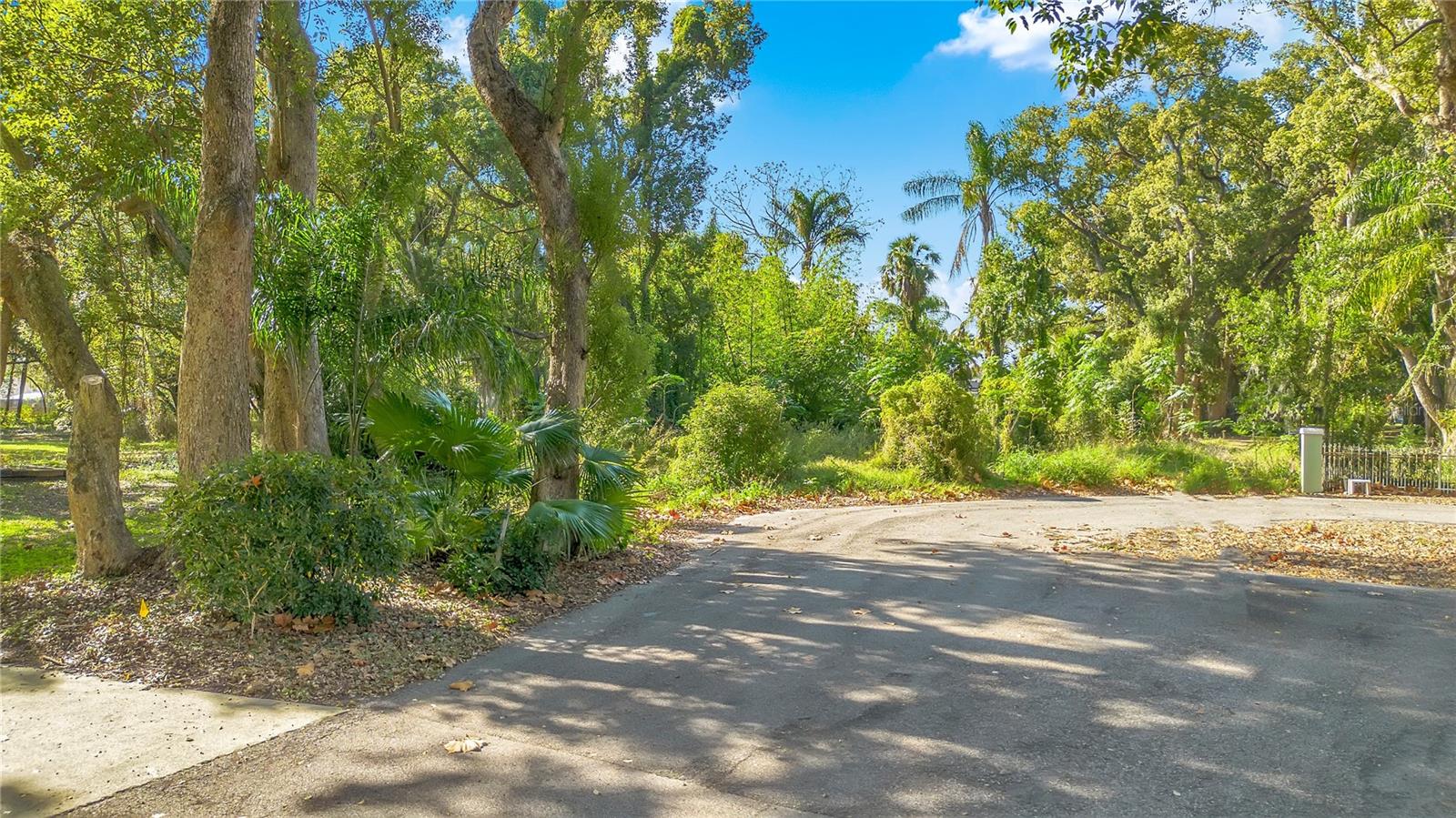 Image 2 of 18 For 7624 Teakwood Place