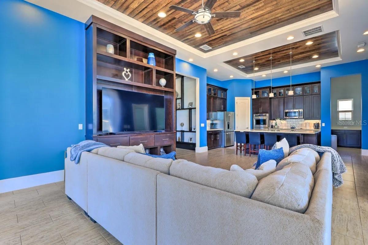 Image 3 of 25 For 13743 Walcott Avenue