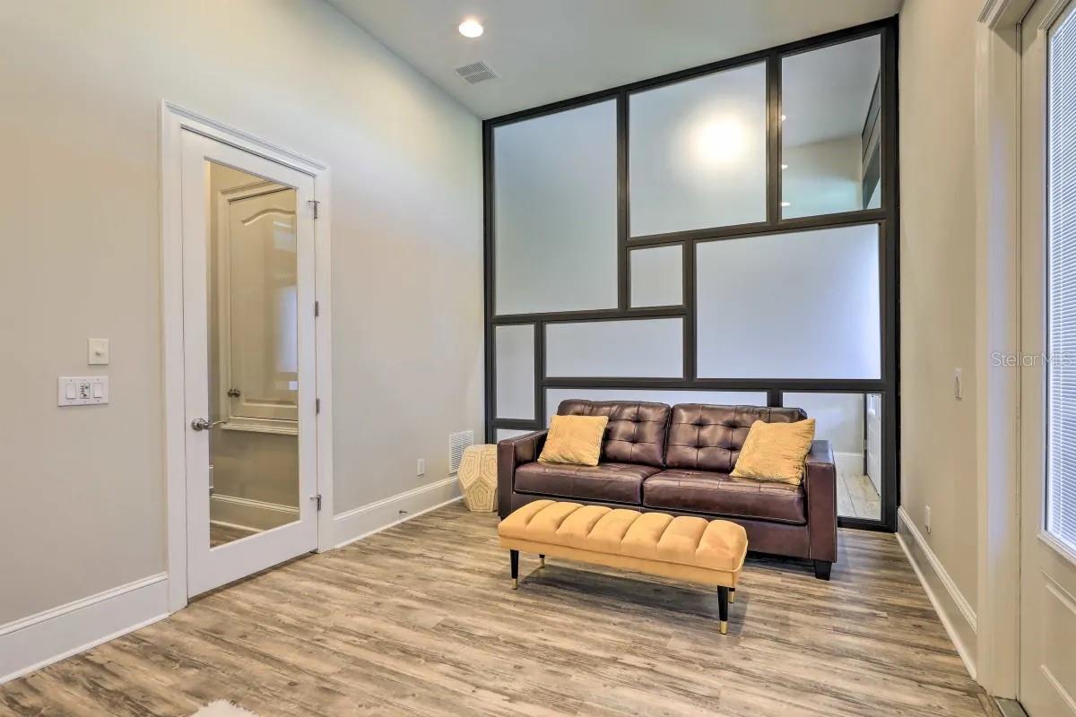 Image 4 of 25 For 13743 Walcott Avenue