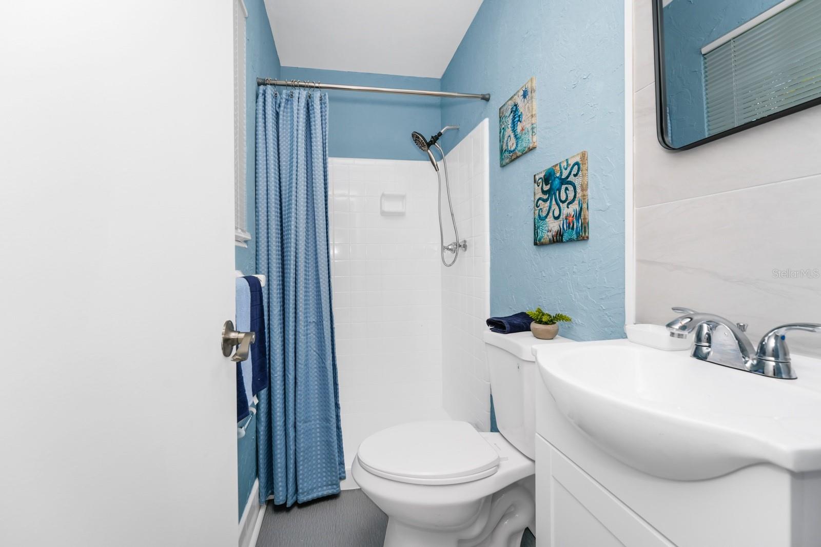 Image 13 of 38 For 511 Alder Avenue