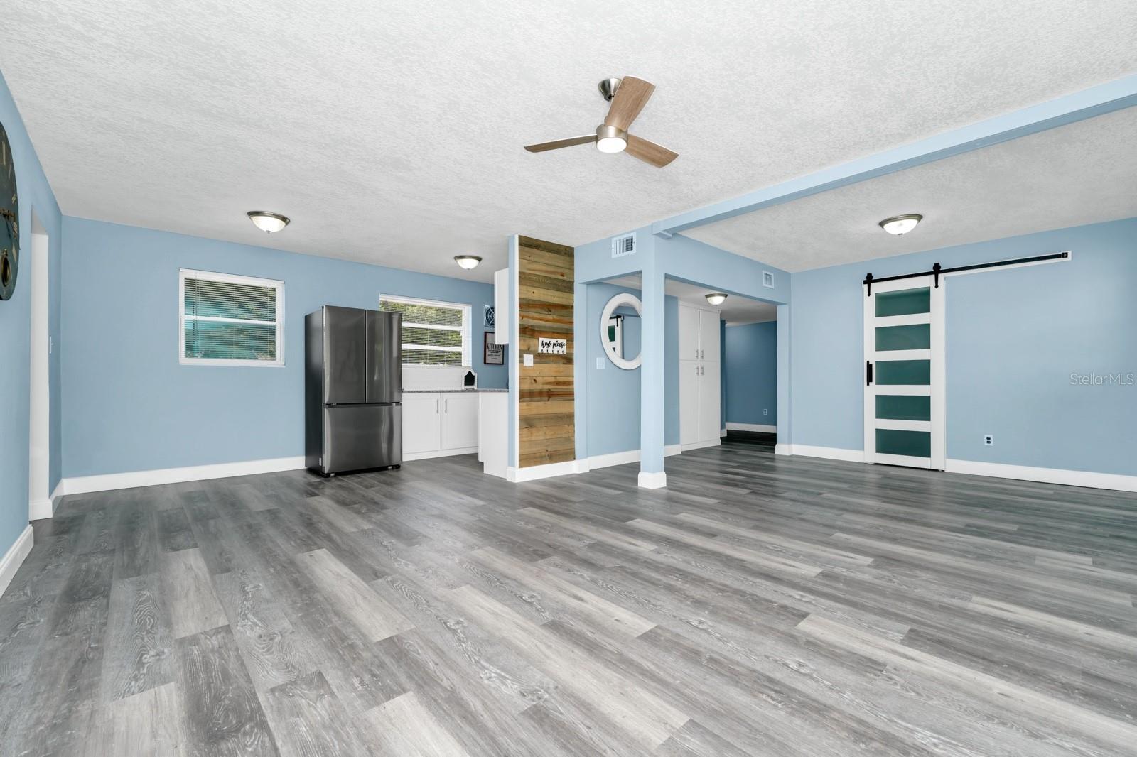 Image 24 of 38 For 511 Alder Avenue