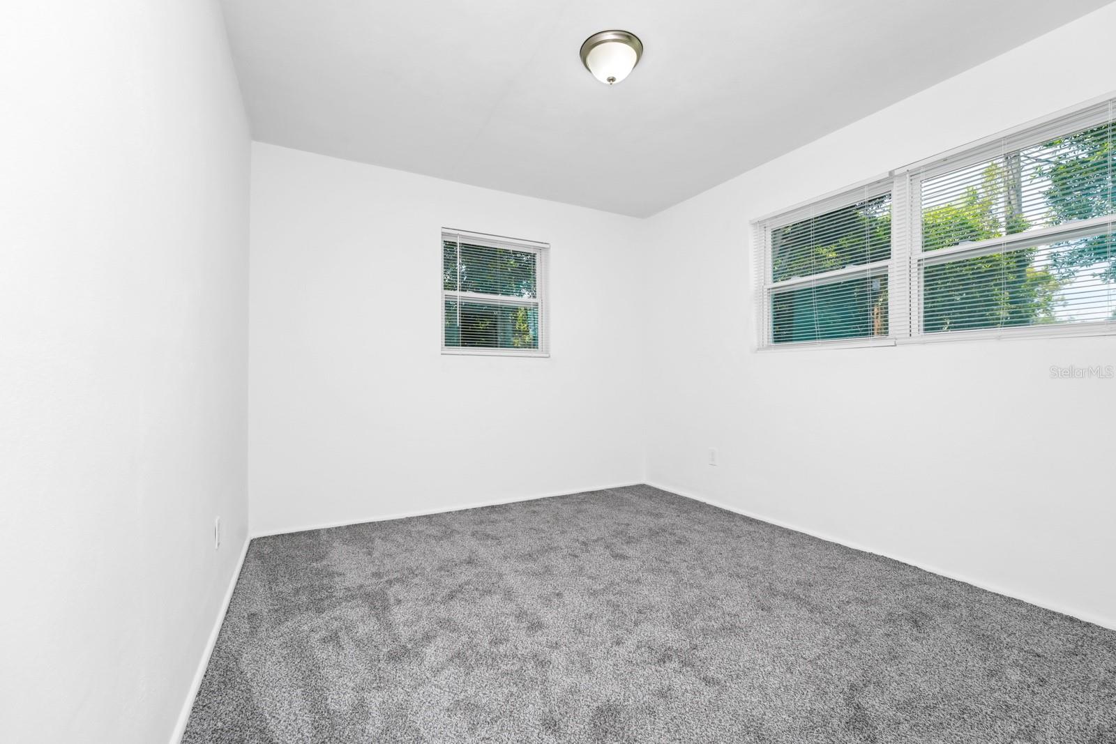 Image 31 of 38 For 511 Alder Avenue