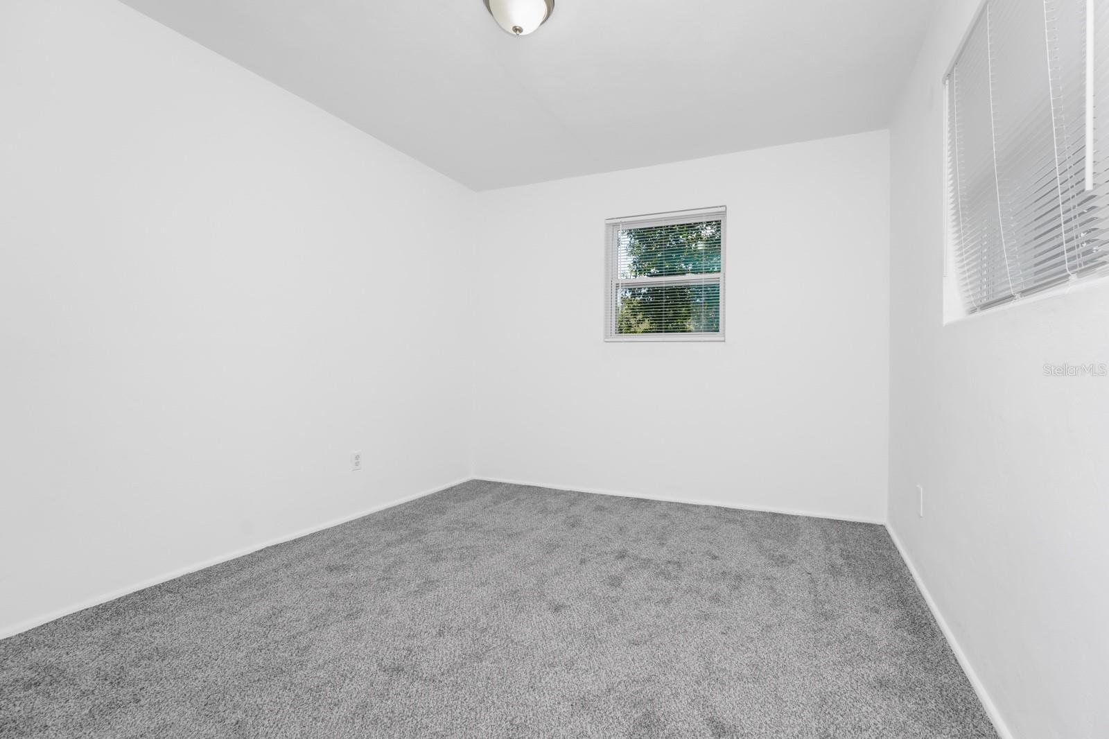 Image 32 of 38 For 511 Alder Avenue