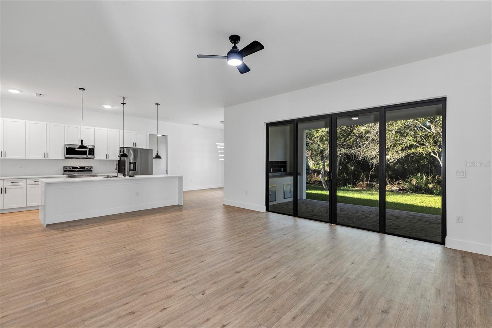 Image 17 of 62 For 493 Sycamore Street