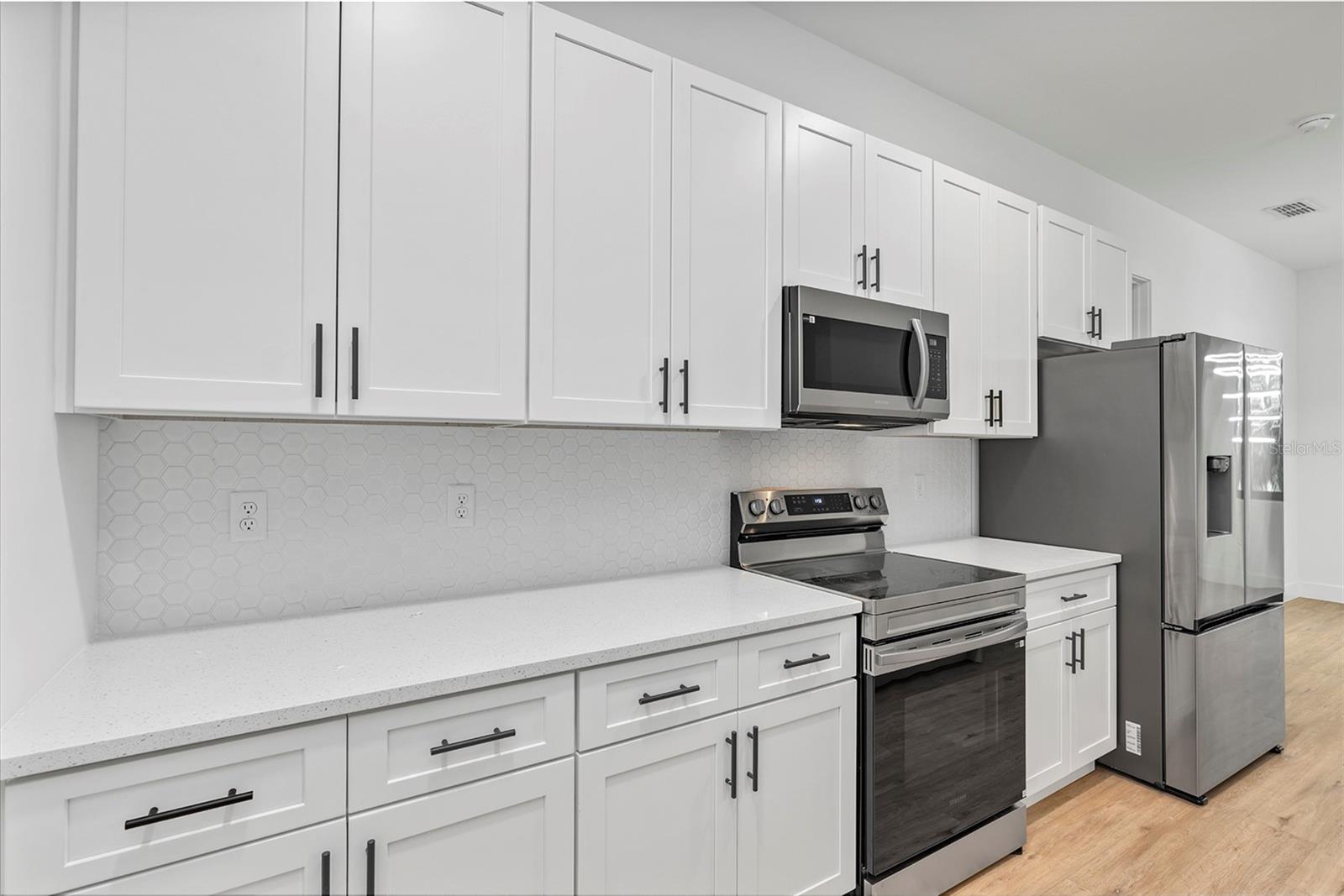 Image 20 of 62 For 493 Sycamore Street