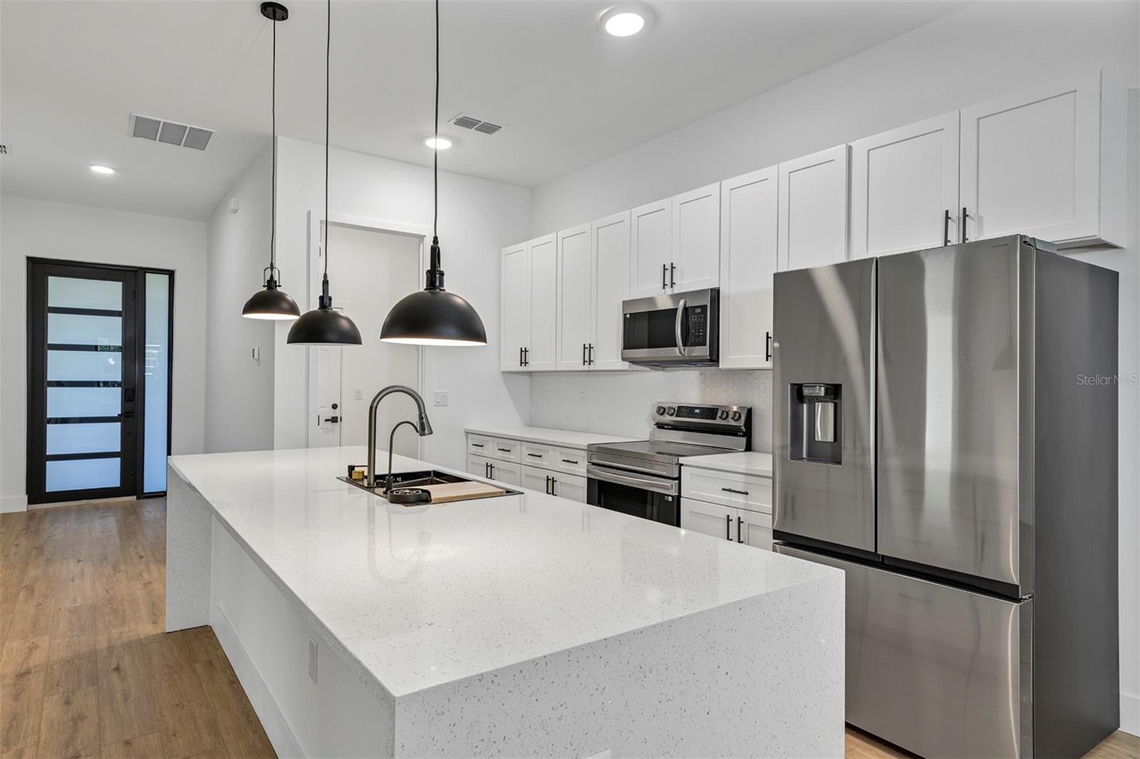 Image 23 of 62 For 493 Sycamore Street