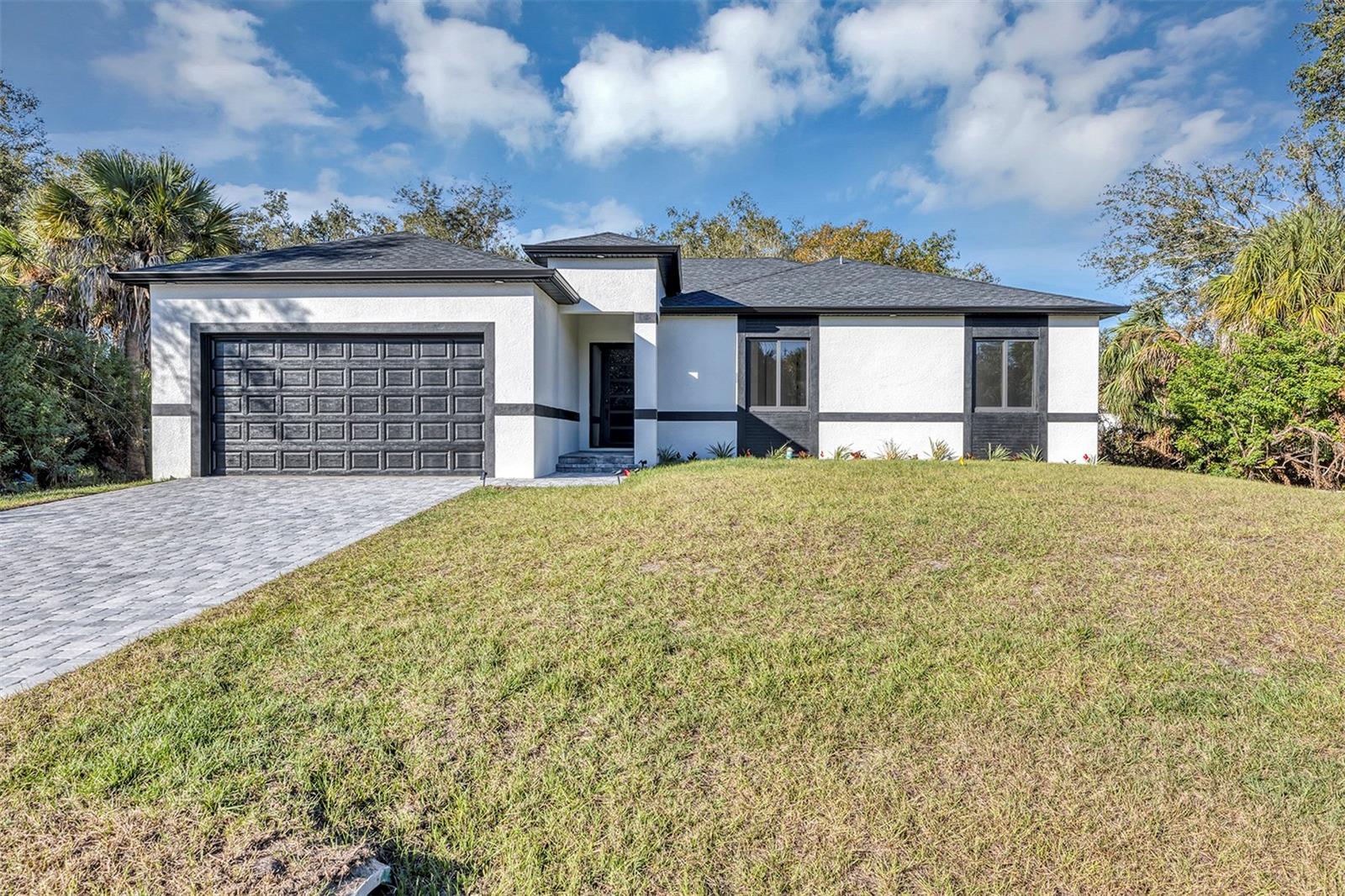 Image 3 of 62 For 493 Sycamore Street