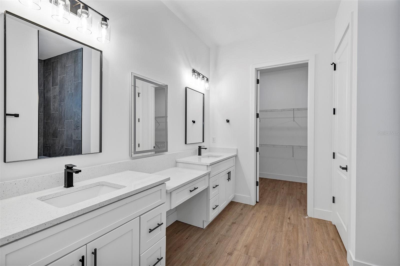 Image 30 of 62 For 493 Sycamore Street