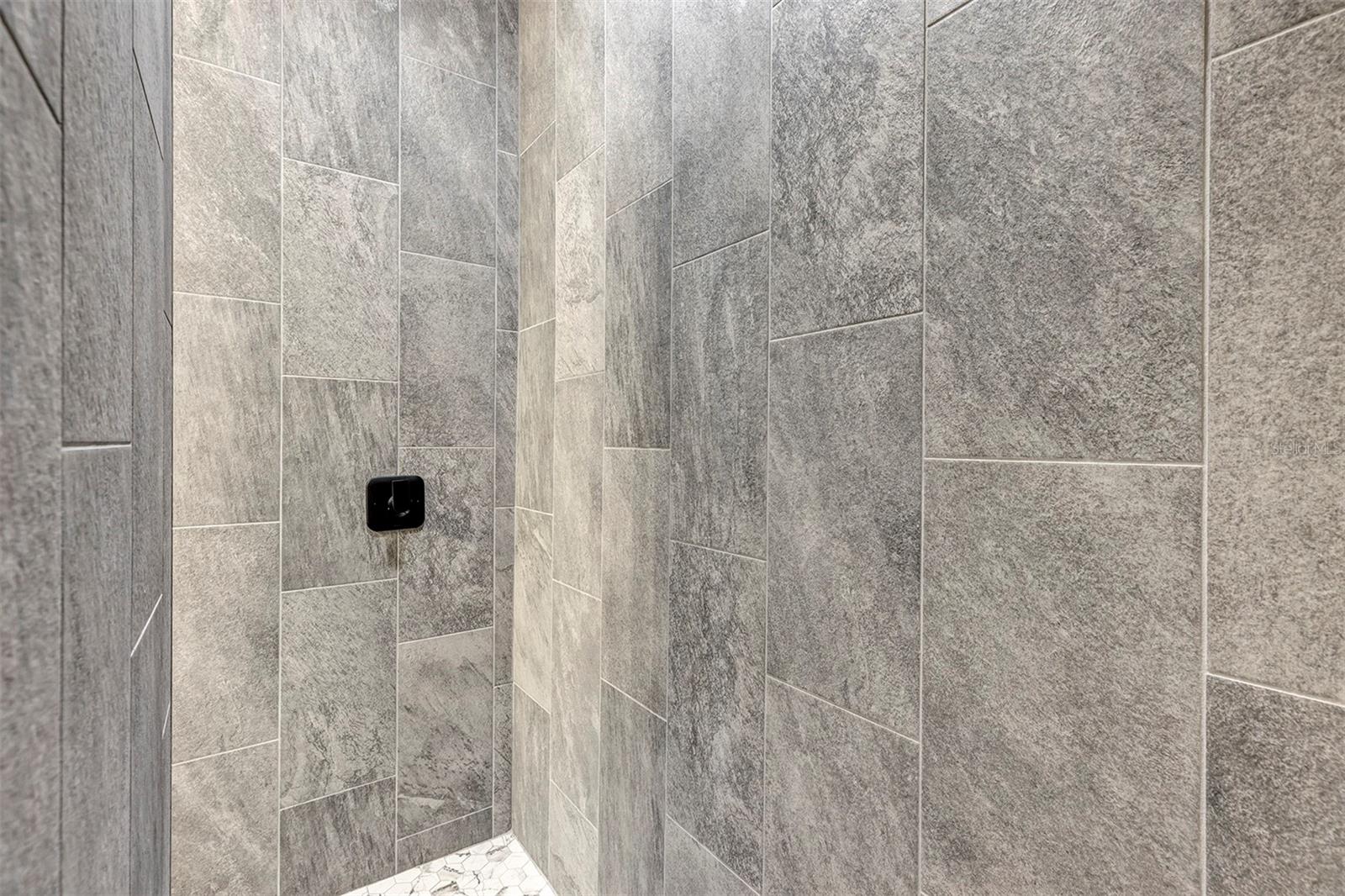 Image 40 of 62 For 493 Sycamore Street