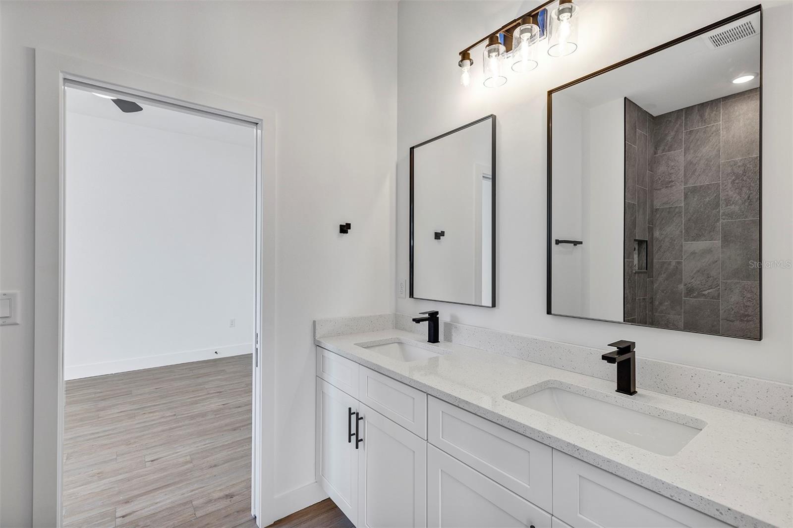 Image 44 of 62 For 493 Sycamore Street