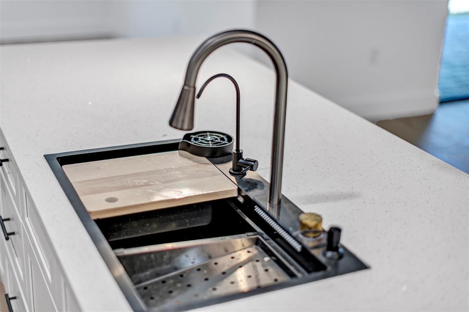 Image 54 of 62 For 493 Sycamore Street