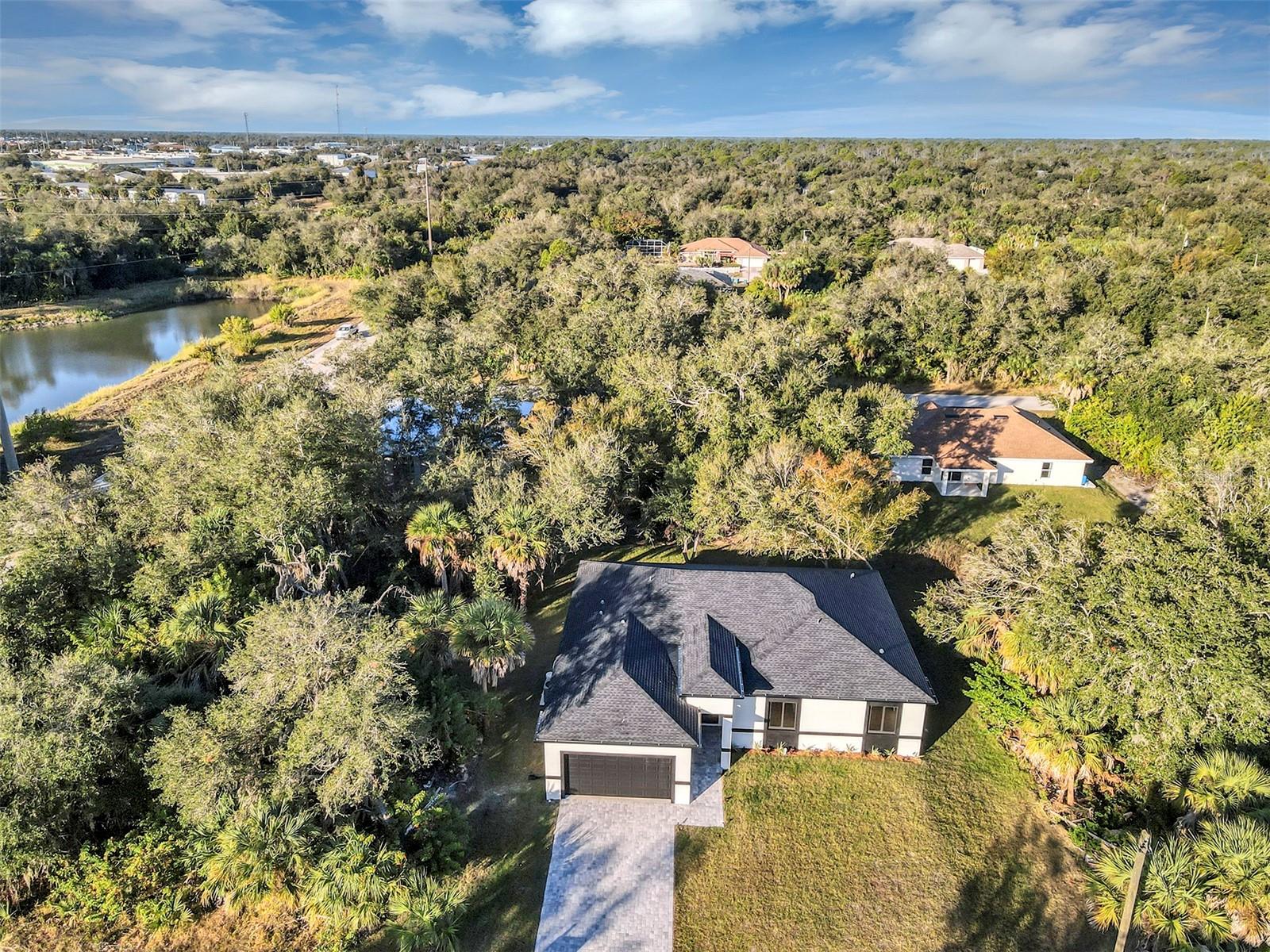 Image 6 of 62 For 493 Sycamore Street