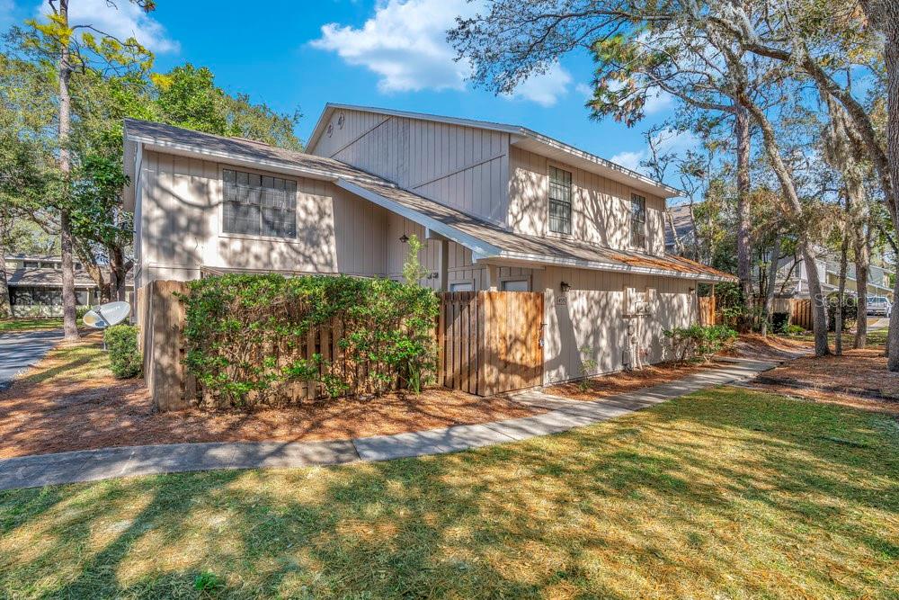 Image 3 of 38 For 4592 Lighthouse Circle 77