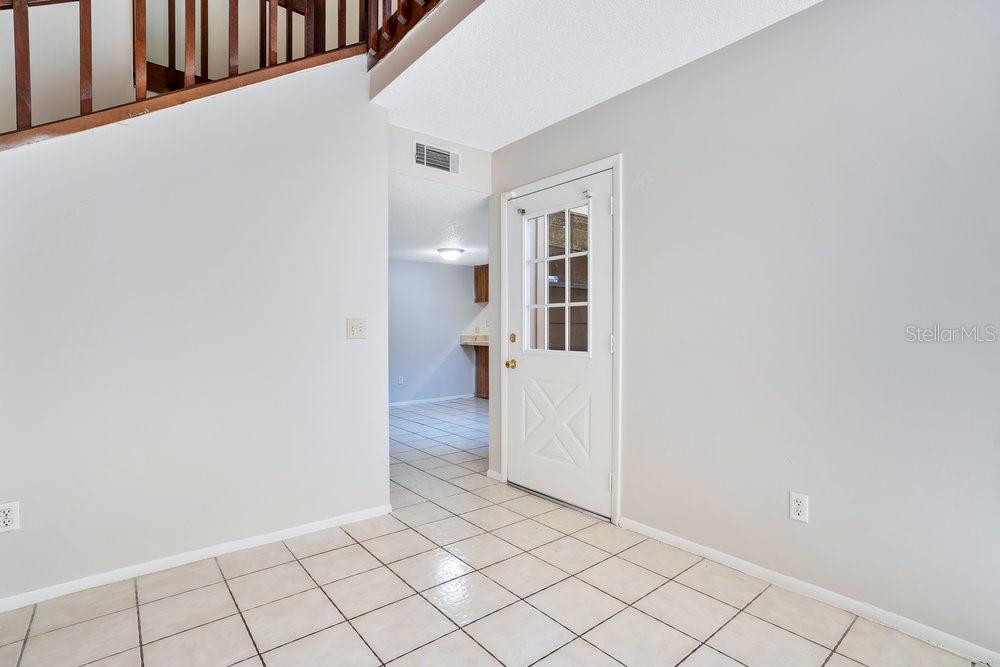 Image 9 of 38 For 4592 Lighthouse Circle 77