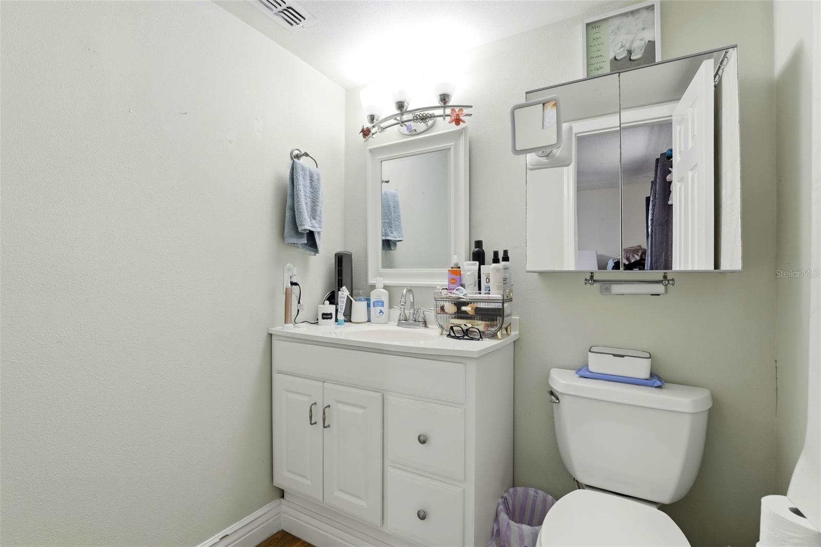 Image 19 of 28 For 525 Conway Road 70