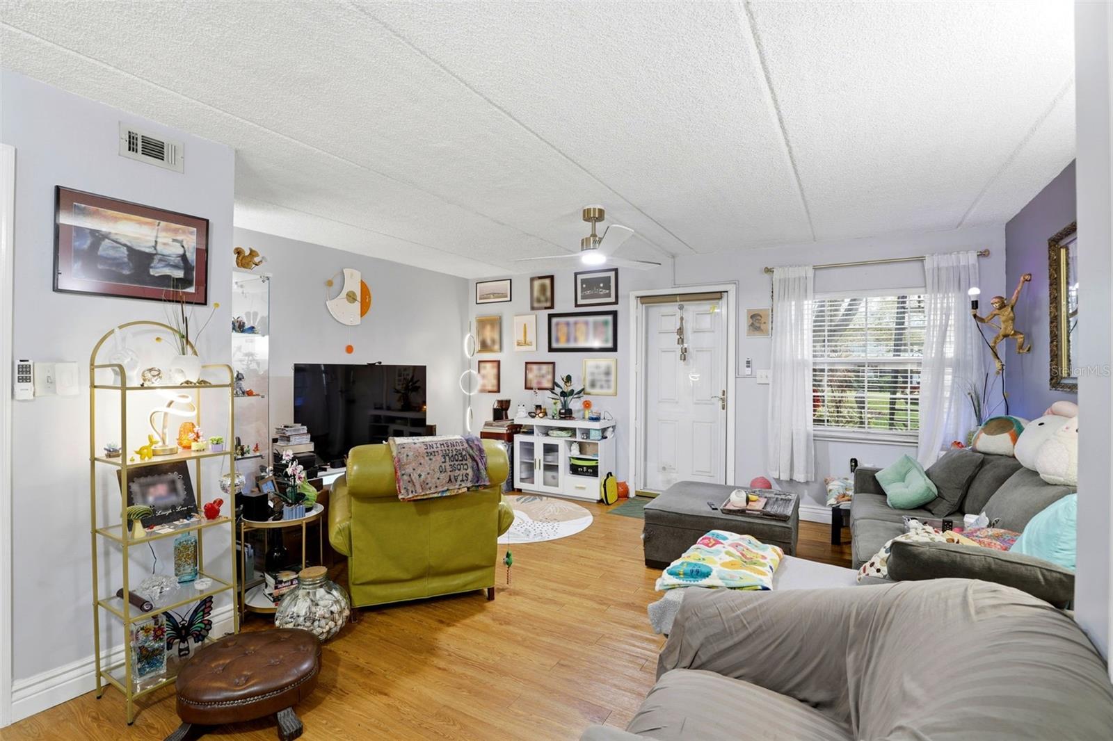 Image 3 of 28 For 525 Conway Road 70