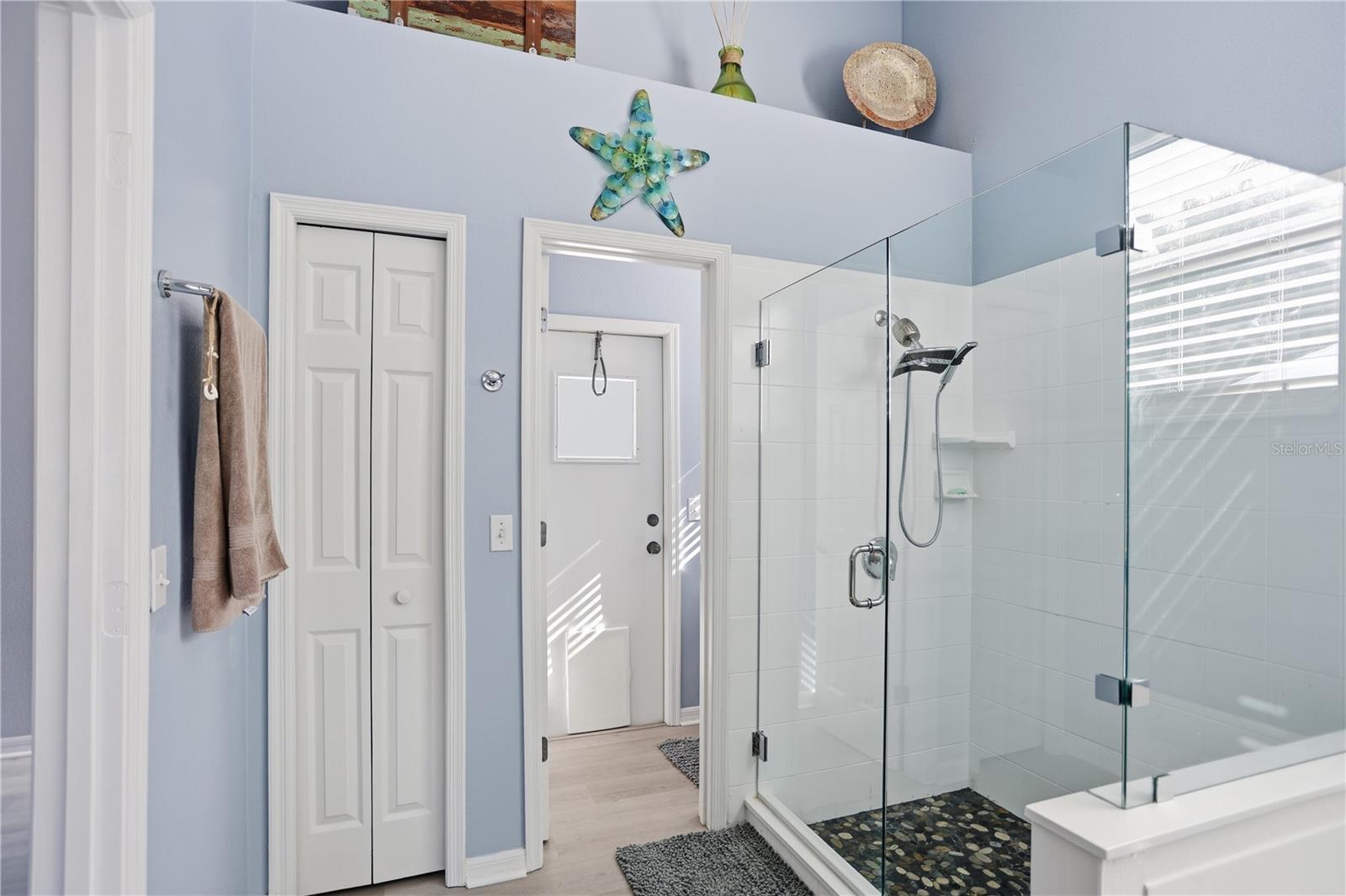 Image 16 of 30 For 3685 Gatlin Place Circle