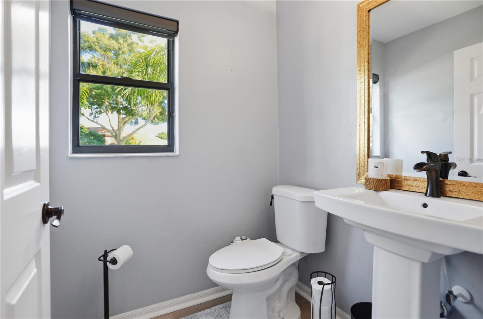 Image 19 of 30 For 3685 Gatlin Place Circle