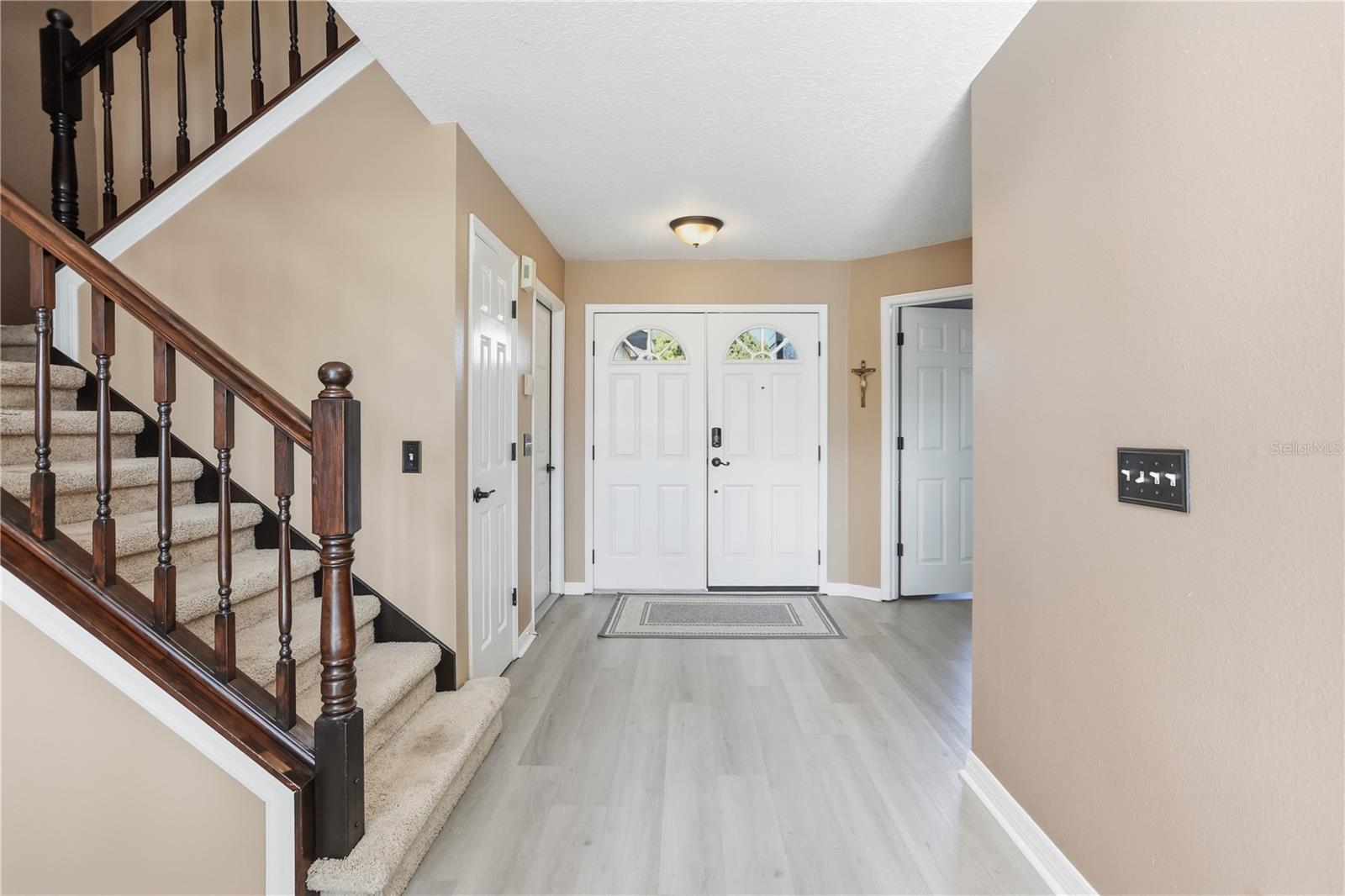 Image 4 of 30 For 3685 Gatlin Place Circle