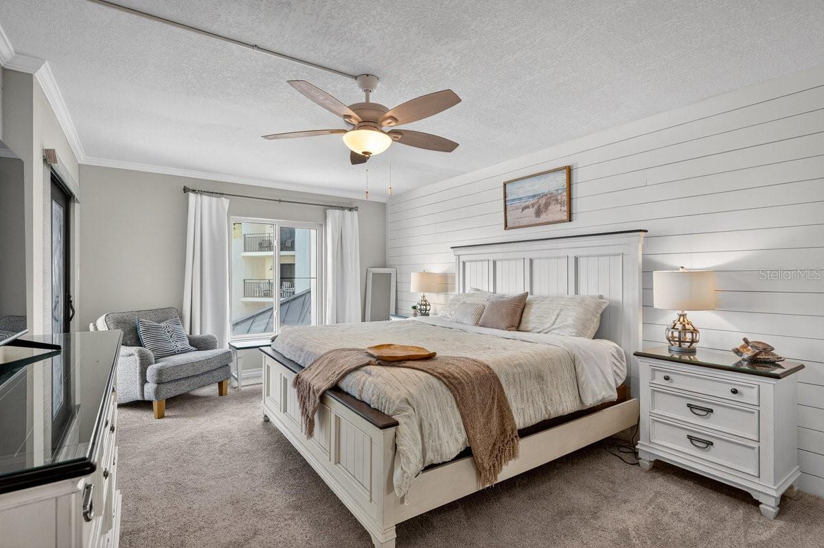 Image 21 of 47 For 1275 Ocean Shore Boulevard 206