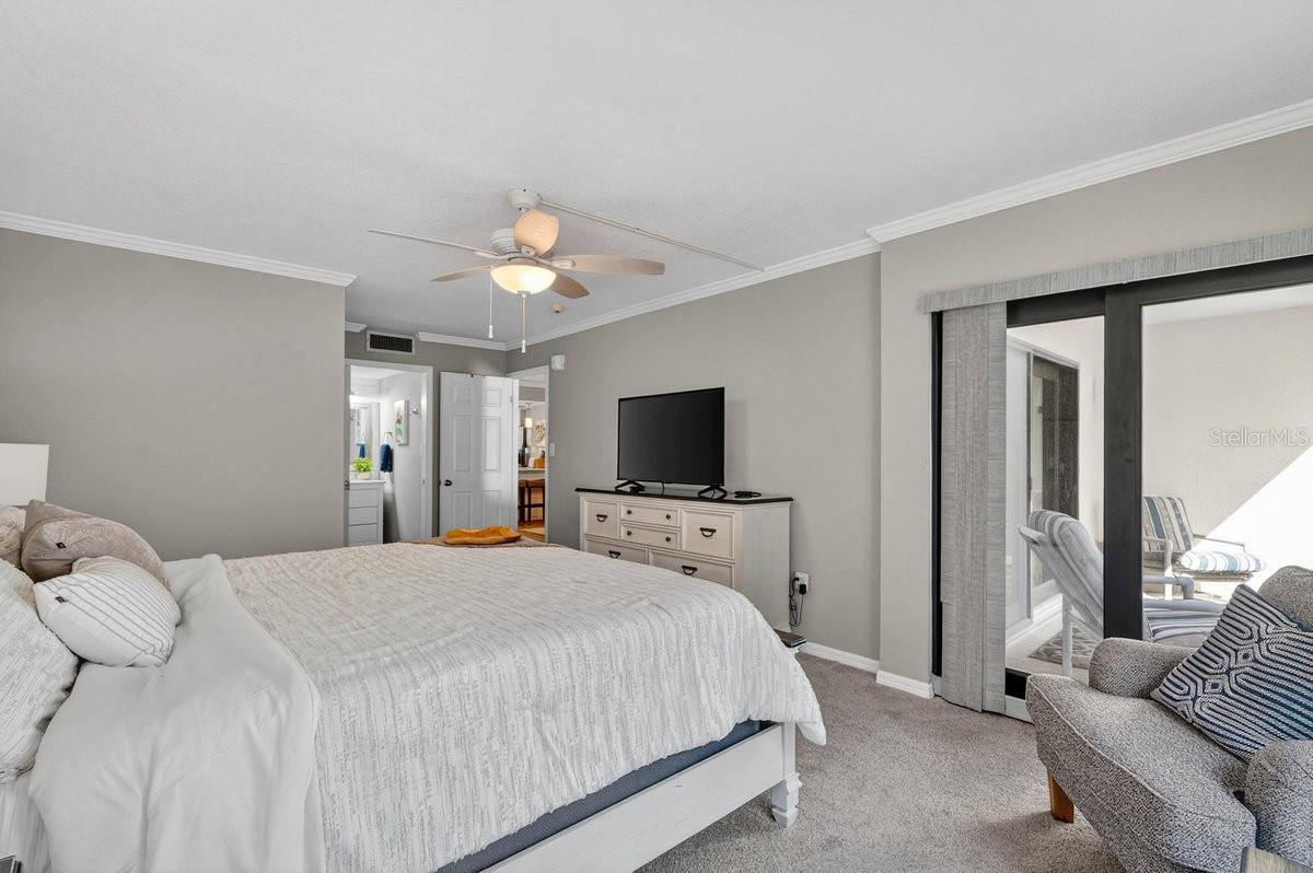 Image 22 of 47 For 1275 Ocean Shore Boulevard 206