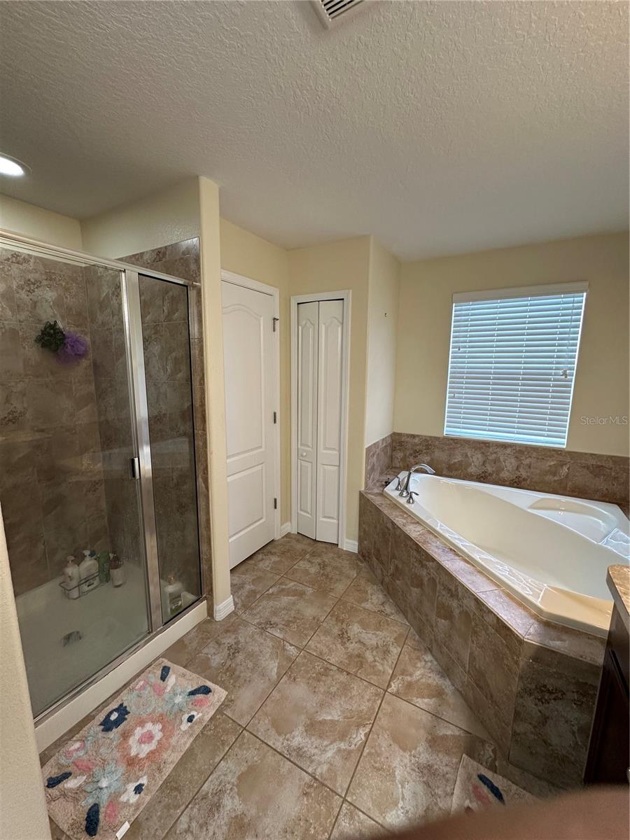 Image 17 of 28 For 1044 Alston Bay Boulevard